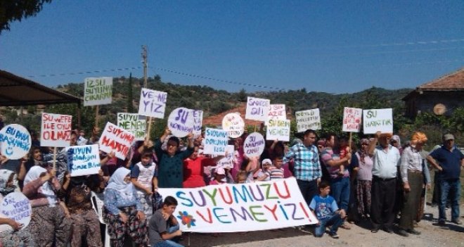 SEFERİHİSAR KÖYLÜLERİNDEN SU EYLEMİ