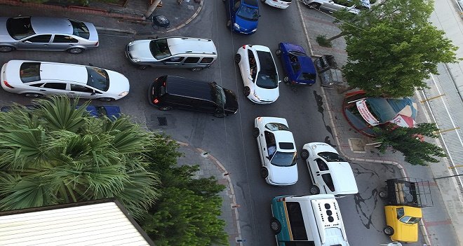 Şehitler Bulvarı asfaltlaması trafiği kördüğüm yaptı...