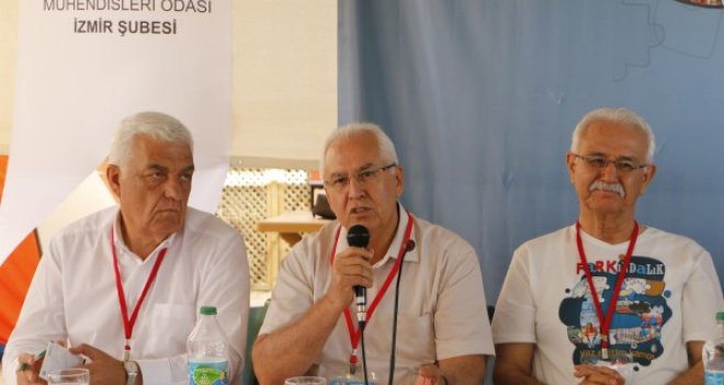 Selvitopu: Karabağlar’ı katılımcı bir anlayışla yönetiyoruz