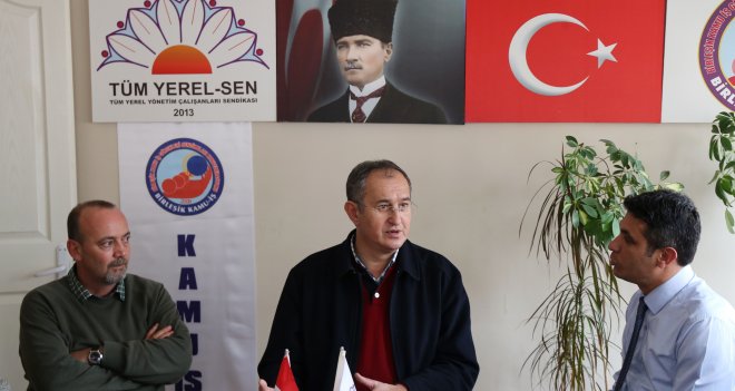 Sertel: ''Okulların kapısı penceresi yok 12 bin TL’lik akıllı tahtası var!''