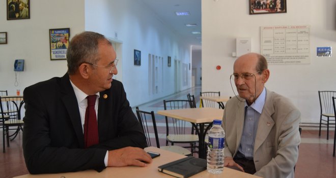 Sertel'den efsane Milli Hakem İhsan Türe'ye ziyaret