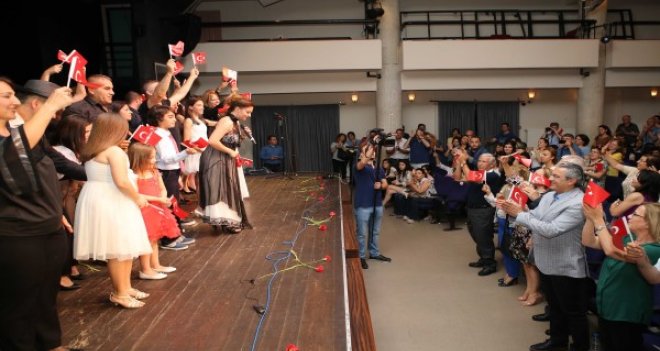 Şiirin unutulmaz isimleri Karşıyaka’da anıldı