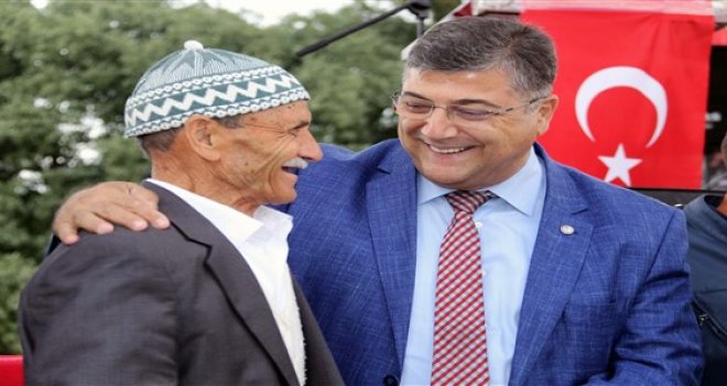 Sındır: ''Çiftçilerimiz tarımı terk ediyor''