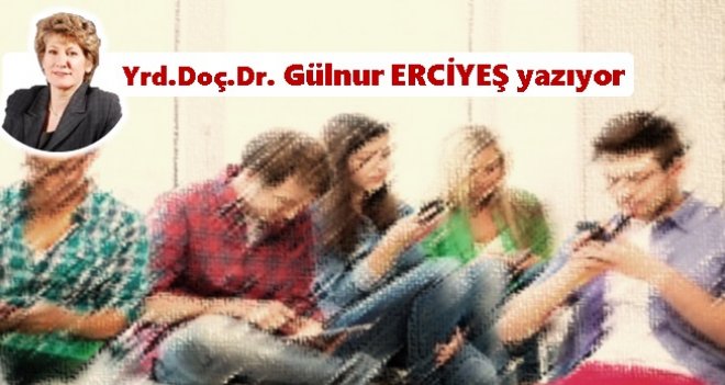 Sosyal paylaşım ağlarından asosyal bireye