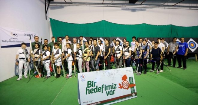 Spor sahalarında bayram coşkusu