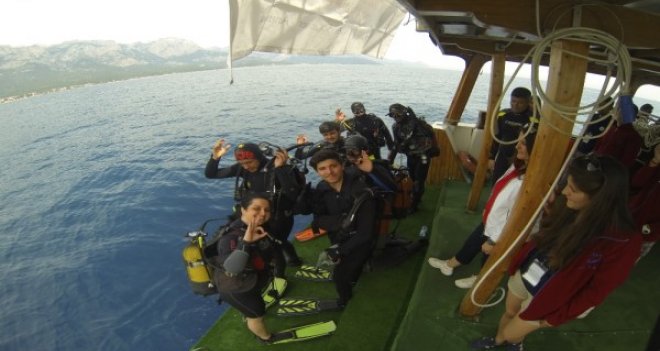 Sualtı dünyası onlara emanet