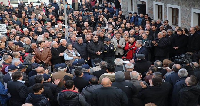 Tarihi Karşıyaka İstasyonu ticari rant olmasın!..