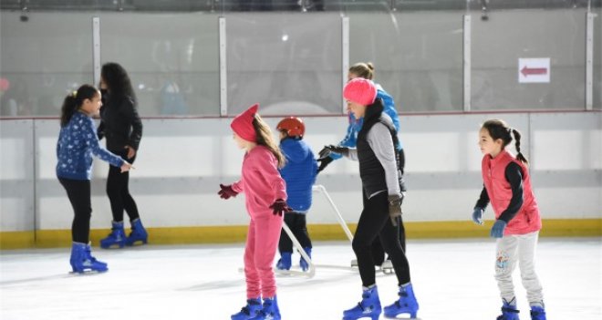 Tatilde buz pateni keyfi