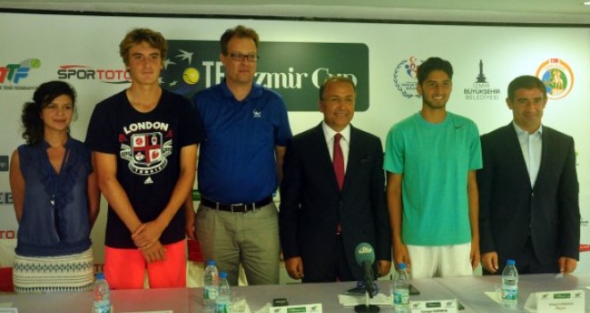 TEB İzmir Cup'ta barış vurgusu