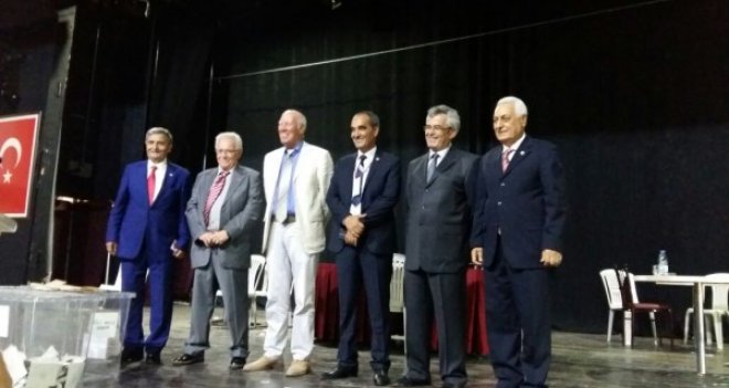 TEMAD Karşıyaka Şubesi'nde Akbaş güven tazeledi