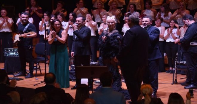 TEV İzmir Şubesi'nden muhteşem gala