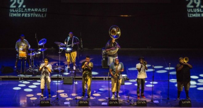 The Soul Rebels İzmir'i salladı