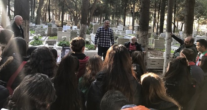 Tibet Kızılcan'ı mezarı başında anan Karşıyaka voleybol şubesi salona adını verdi...