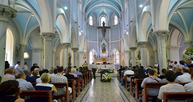 Tino Reggio alkışlarla toprağa verildi