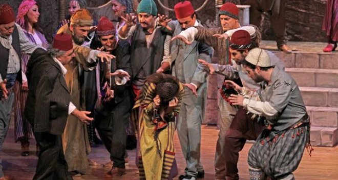 Tiyatro 'oscarları' Karşıyaka'da sahiplerini bulacak