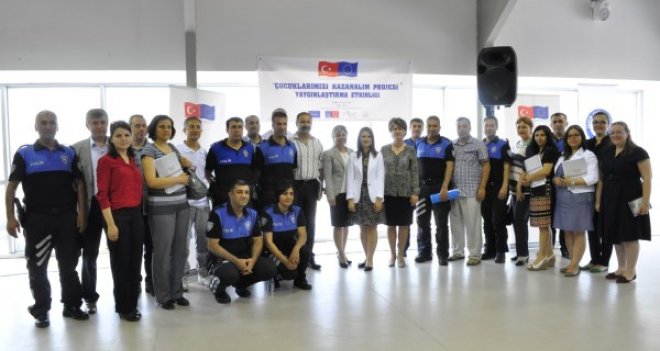 TOPLUM DESTEKLİ POLİS BİRİMİ'NDEN İZMİR ÜNİVERSİTESİ'NE TEŞEKKÜR