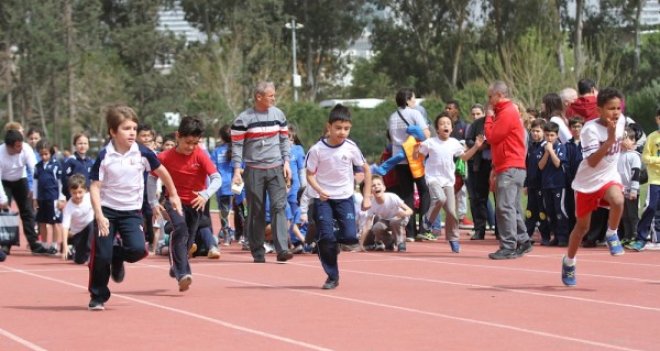 Torunlar yarıştı büyükler alkışladı...