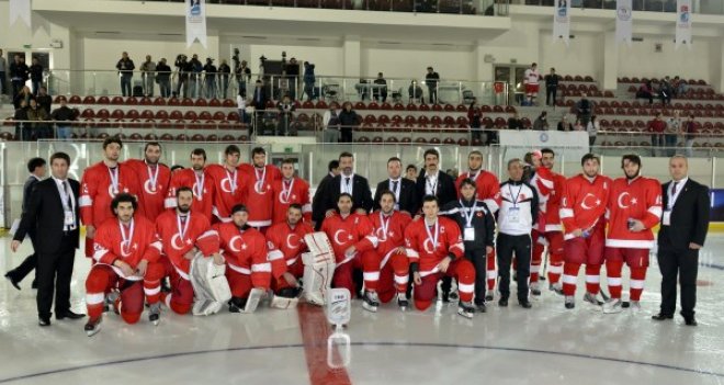 Türkiye Buz Hokeyi Federasyonu başkanından Atila'ya teşekkür