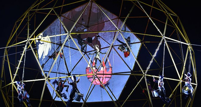 '’Uçan Hollandalılar’' İzmirlileri büyüledi