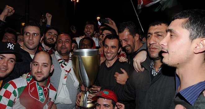 Ufuk Sarıca taraftardan destek istedi