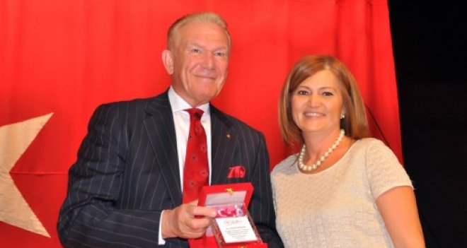 Uğur Dündar “Cumhuriyet” için İzmir Sev’deydi