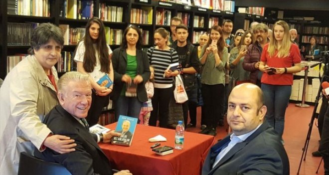 Uğur Dündar: Karşıyaka'ya her geldiğimde heyecanlanıyorum