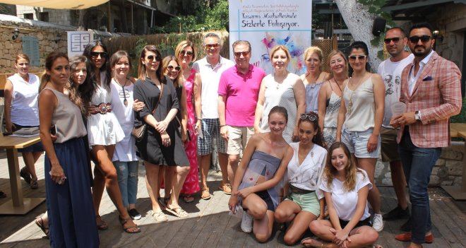 Ünlü modacılar genç tasarımcılarla buluştu