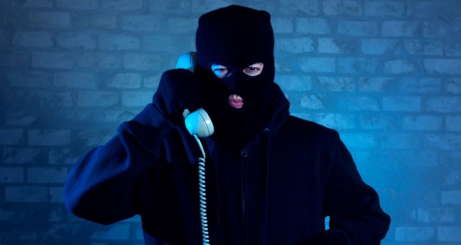 Urla'da telefonla dolandırıcılık