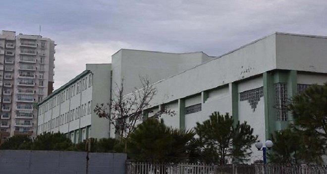 Üzerine vinç düşen okulda inşaat tamamlandı