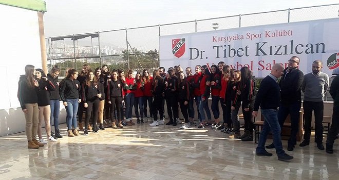Voleybol alt yapı salonuna Dr.Tibet Kızılcan'ın adı verildi