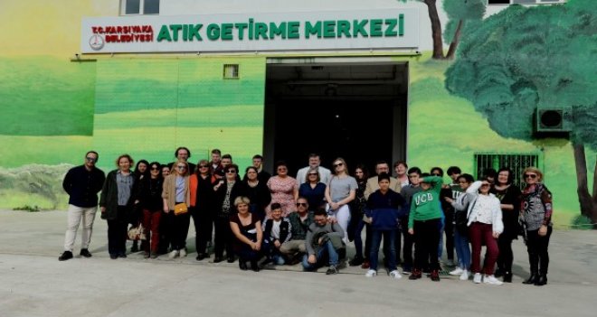 Yabancı konuklardan Karşıyaka'ya ''geri dönüşüm'' gezisi