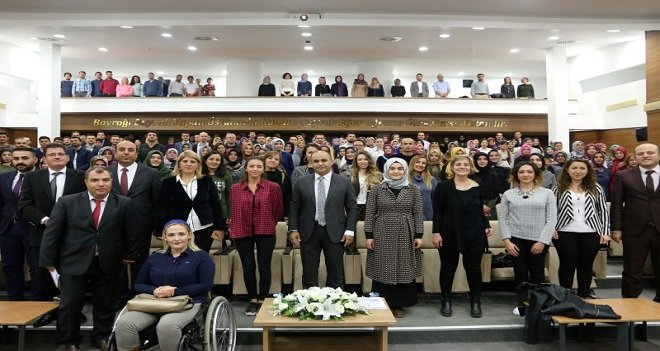 Yahşi, aday öğretmenlerle bir araya geldi