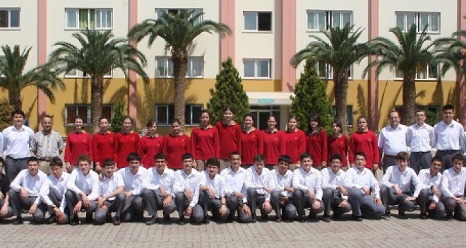 YAMANLAR AMERİKA'DA ALTIN BIRAKMADI