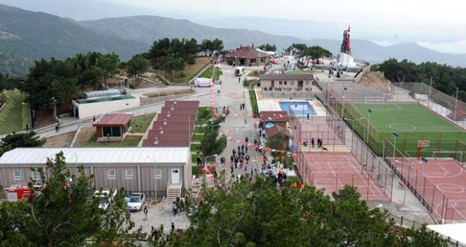 Yamanlar Gençlik Merkezi'ne yoğun ilgi