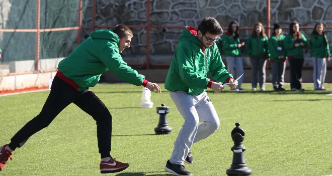 Yamanlar'ın zirvesinde eğlenceli kamp