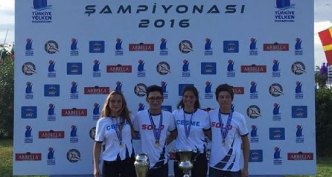 Yelkende erkeklerde Solo, Kızlarda Çeşme Yelken Şampiyon