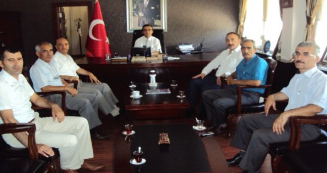 Yeni şube müdürleri Kaymakam Yücel’i ziyaret etti