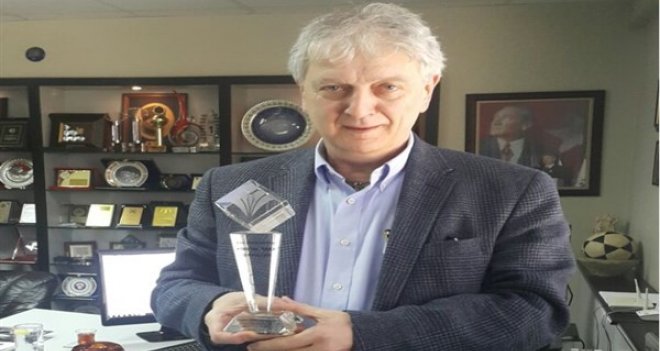 Yorgancılar’a bir ödül de üniversiteli gençlerden