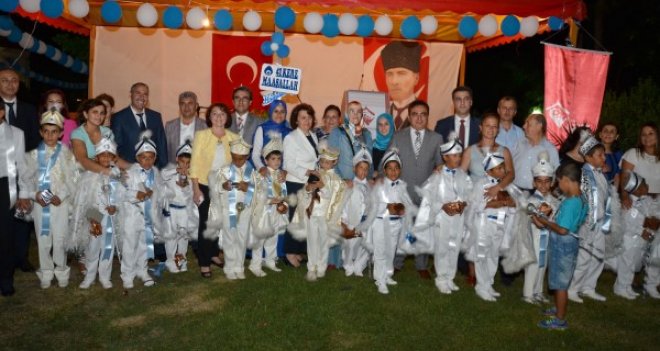 Yuvanın çocuklarına muhteşem sünnet şöleni