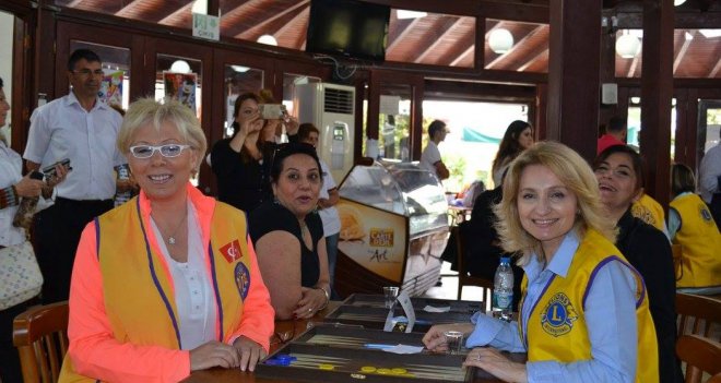 Zarlar atıldı, hasta çocuklar kazandı