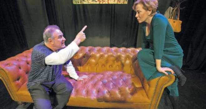 Zuhal Olcay 8 yıl aradan sonra Karşıyaka'da tiyatro sahnesine dönüyor